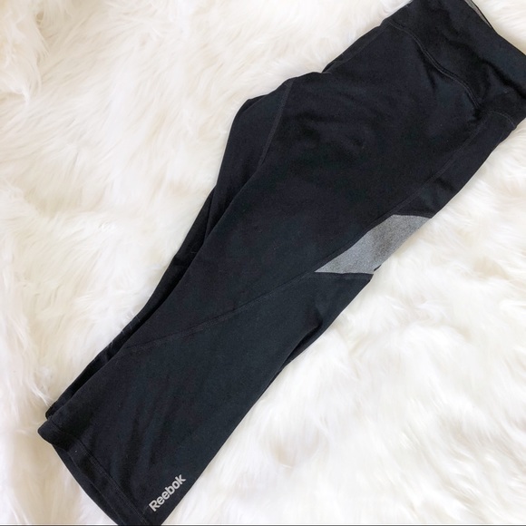 Reebok Pants - Reebok Workout Capri Pants Large
